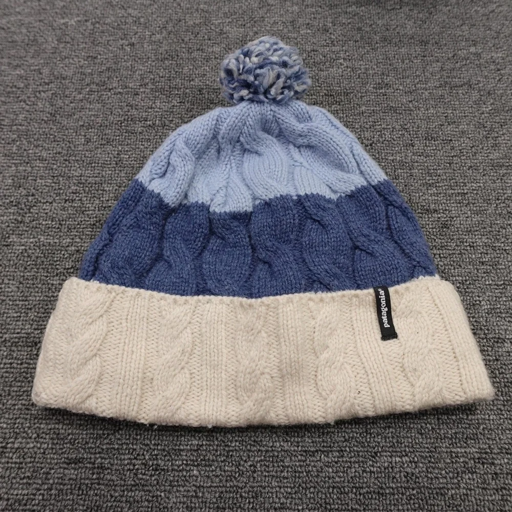 Patagonia Hat Beanie Fitted Mens One Size Blue Cable Knit Cuffed Pom Winter